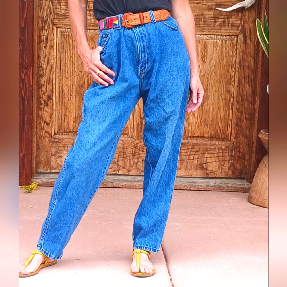 Vintage 80s CHIC Pleated Mom Jeans High Waist Baggy Tapered Leg Denim Made in US